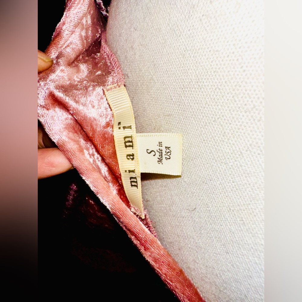 Stunning Mauve Pink MIAMI Brand Velvet Dress Size Small! - Picture 5 of 6